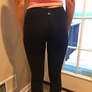 Lululemon Wunder Under size 2 black leggings